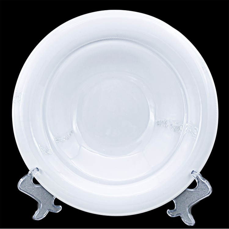 PD6111 - Elegant Garment Plate